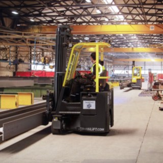 Mehrwegetechnik von CombiLift: Seitenstapler, Vier-Wege-Stapler 