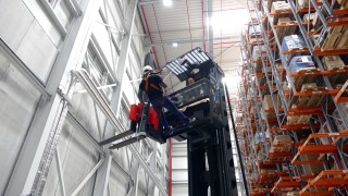 Abseilübung aus 12 Meter Höhe