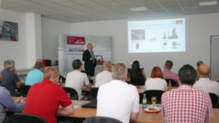 Sander-Fachforum Seminar fahrerlose Transportsysteme Sander-Fachforum Seminar fahrerlose Transportsysteme