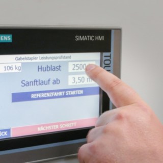 Prüfstand Kontroll-Panel mit Touch-Funktion Prüfstand Kontroll-Panel mit Touch-Funktion