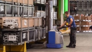 Vierpalettenstapler von Armani