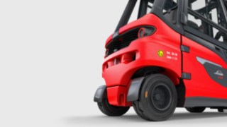Linde Elektrostapler E30 Ex bei Transport von Gefahrstoffen