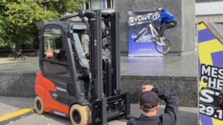 Pressesprung Lukas Knopf