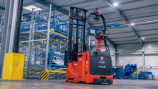 Linde L-MATIC und XXL-Rollenbahn