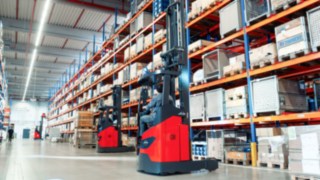 Linde Schubmaststapler